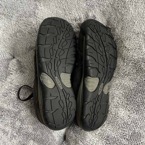 Keen Presidio shoes. Size 9 - Picture 4 of 5